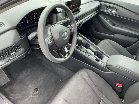 Used 2025 Honda Accord SE image 15