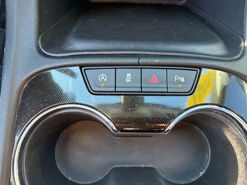 Used 2021 GMC Acadia AT4 image 38