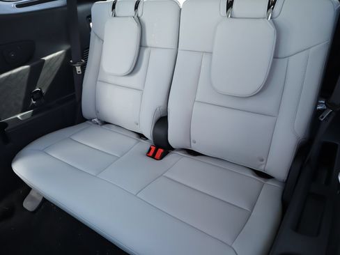New 2026 Ford Explorer Platinum w/ LUX Leather Package AWD/4WD image 15