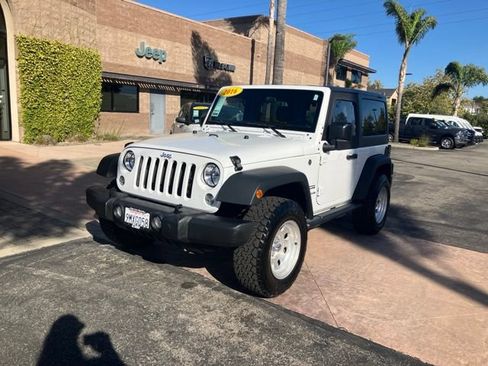 Used 2016 Jeep Wrangler Sport w/ Mopar Black Appearance Group AWD/4WD image 6