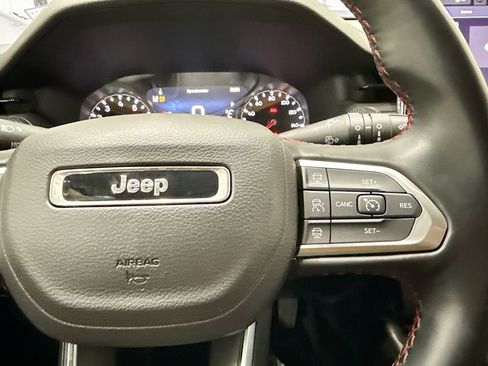 Used 2022 Jeep Compass Trailhawk w/ Trailhawk Convenience Group image 30