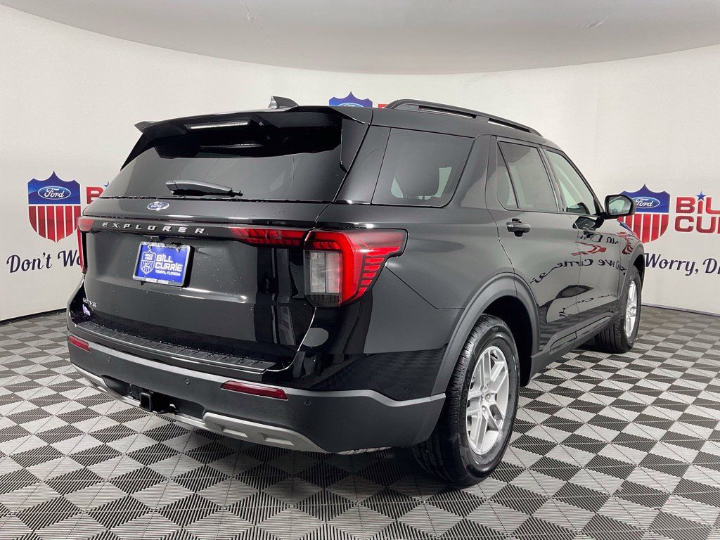 New 2026 Ford Explorer Active w/ Active Comfort Package RWD image 3