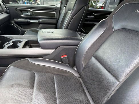 Used 2023 RAM 1500 Laramie AWD/4WD image 9
