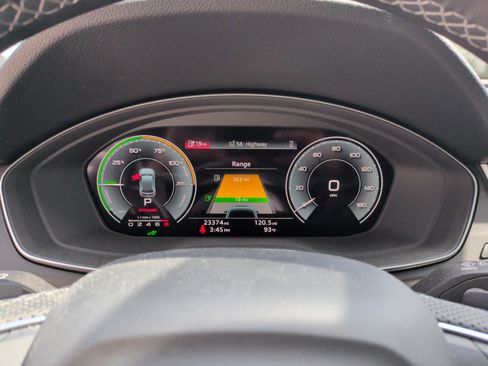 Certified 2023 Audi Q5 e Premium Plus AWD/4WD image 18
