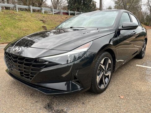 Used 2023 Hyundai Elantra SEL w/ Convenience Package image 32