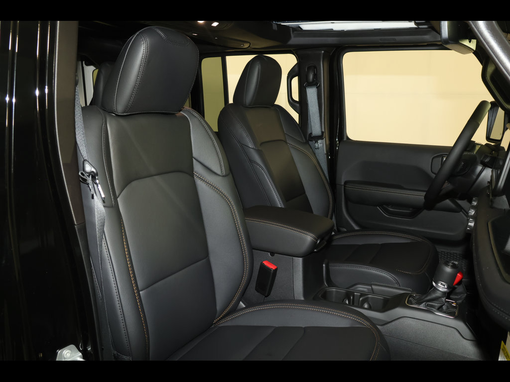 New 2026 Jeep Wrangler Unlimited Sahara AWD/4WD image 25