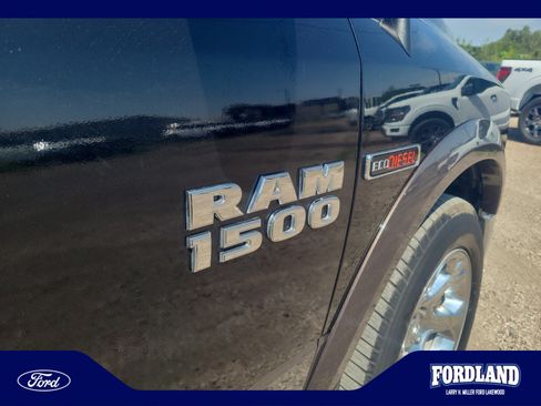 Used 2018 RAM 1500 Laramie w/ Convenience Group AWD/4WD image 24