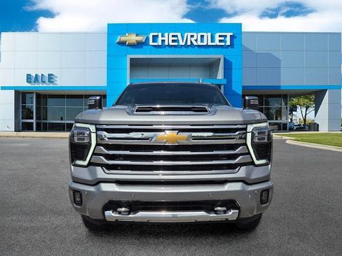 Used 2026 Chevrolet Silverado 2500 High Country w/ Technology Package AWD/4WD image 8