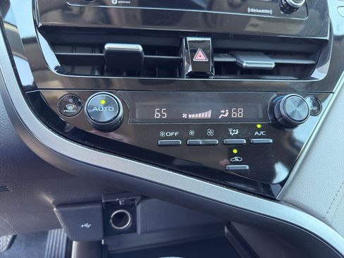 Used 2024 Toyota Camry LE image 18