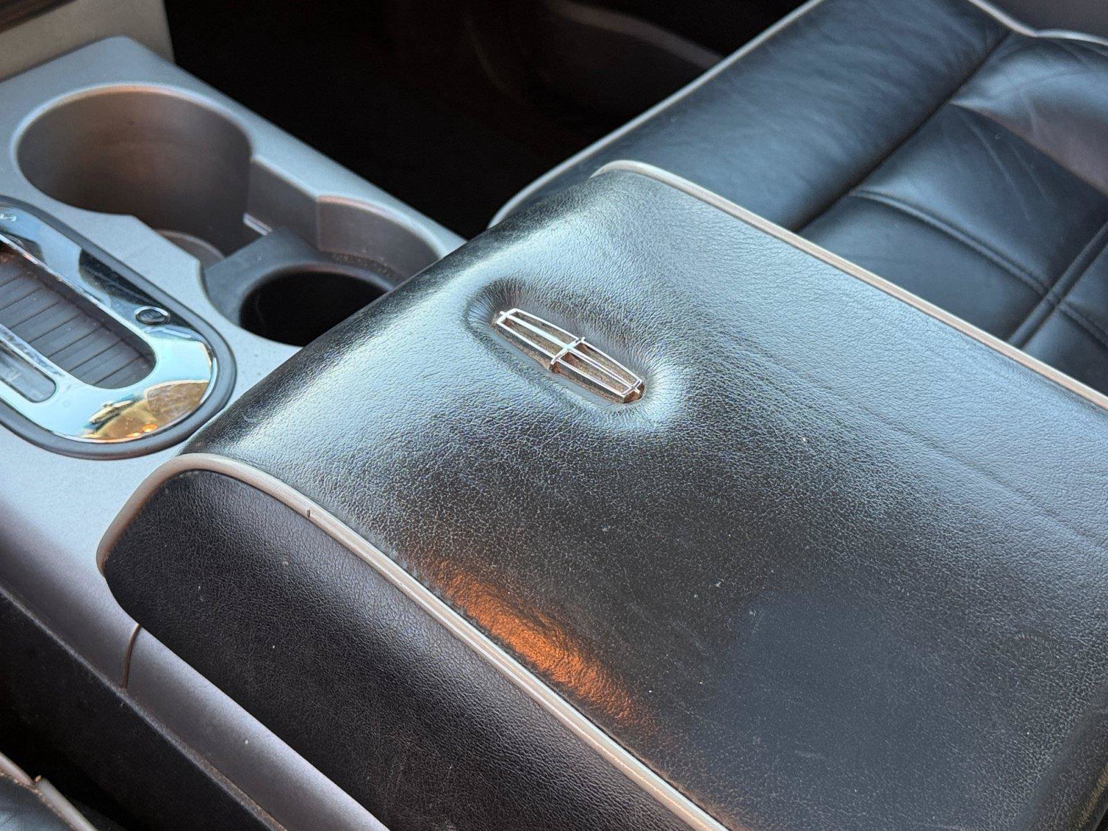 Used 2008 Lincoln Mark LT 4x4 image 26