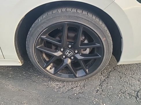 Used 2023 Honda Civic Sport image 7