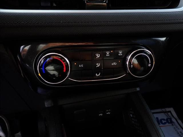 Used 2025 Chevrolet TrailBlazer LT AWD/4WD image 17