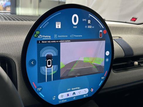 Certified 2025 MINI Cooper 2-Door Hardtop image 19