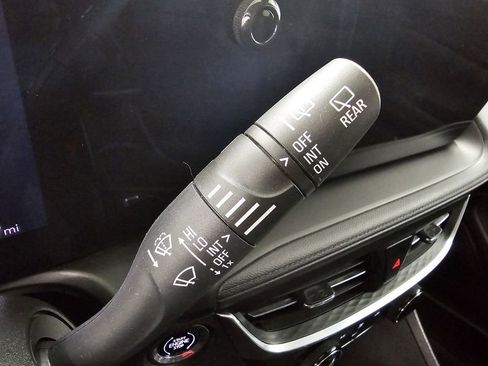 Used 2024 Buick Encore GX Preferred FWD image 31