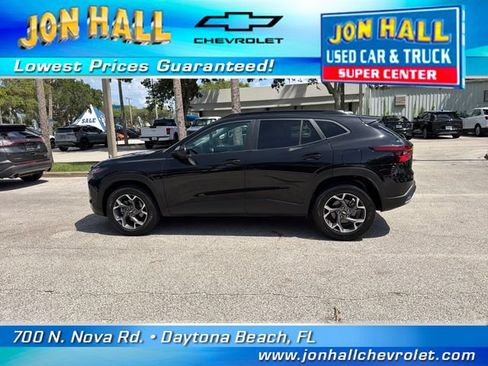 Used 2025 Chevrolet Trax LT w/ Driver Confidence Package FWD image 5