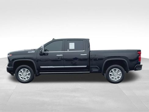 Used 2024 Chevrolet Silverado 2500 High Country AWD/4WD image 5