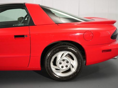 Used 1994 Pontiac Firebird Formula RWD image 6