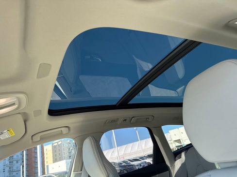 New 2025 Volvo XC60 T8 Ultra w/ Protection Package Premier image 23