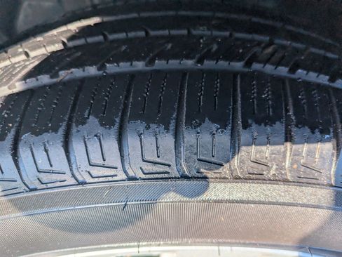 Used 2019 Subaru Outback 2.5i Premium image 10