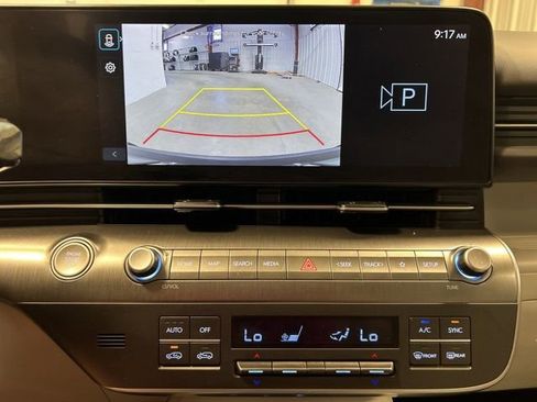 Used 2024 Hyundai Kona SEL AWD/4WD image 30