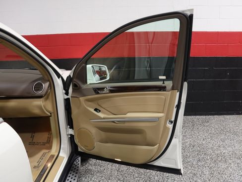 Used 2012 Mercedes-Benz GL 450 4MATIC w/ Premium 2 Pkg image 44