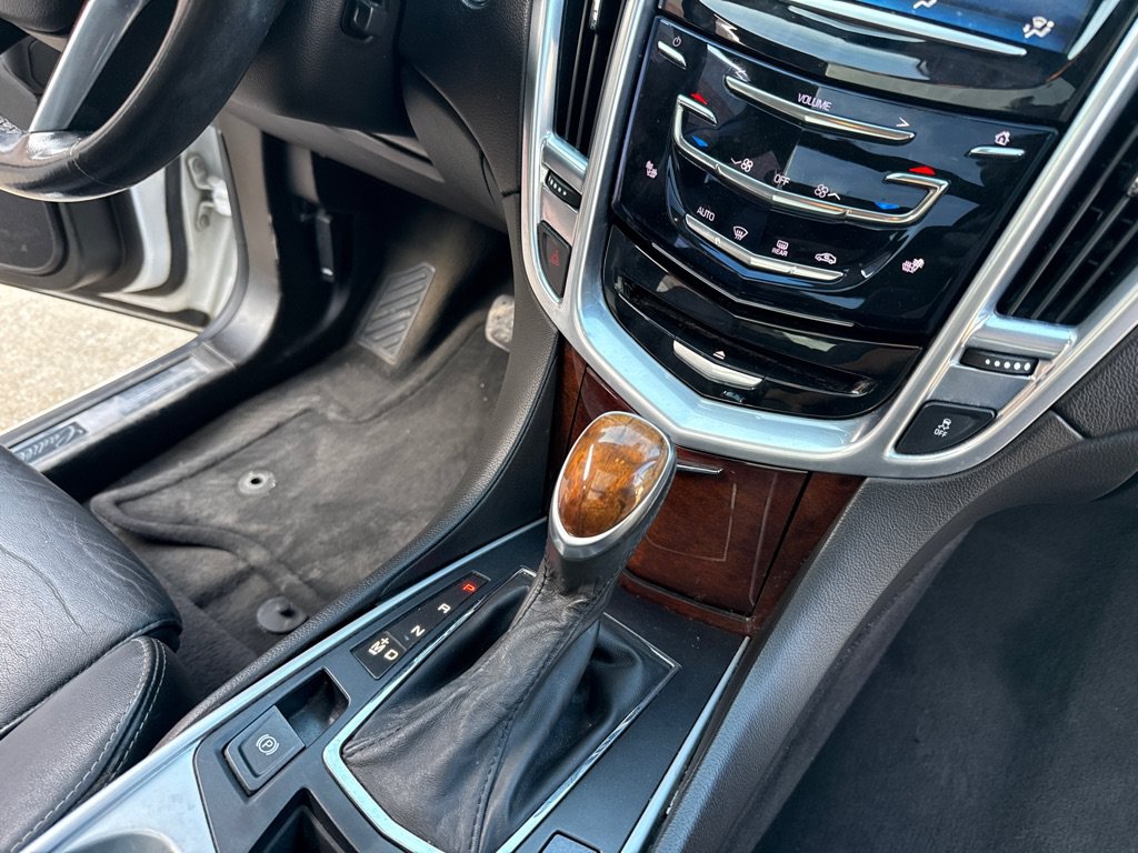 Used 2013 Cadillac SRX Luxury AWD/4WD image 17
