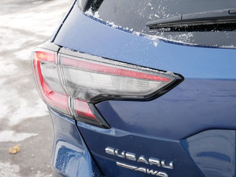 Used 2022 Subaru Outback Premium image 17