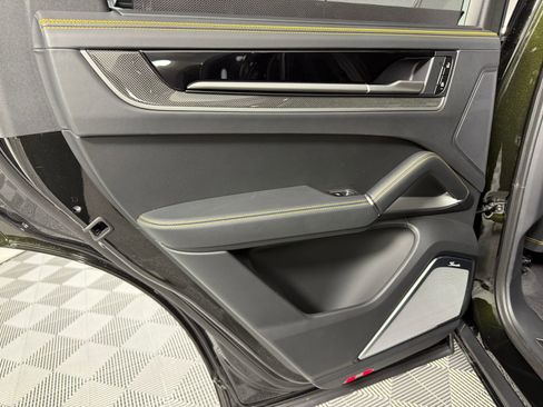 New 2026 Porsche Cayenne GTS image 17