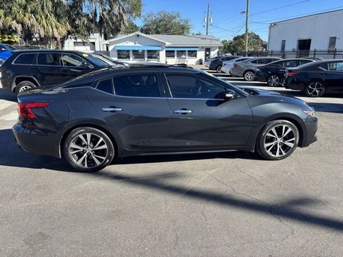 Used 2017 Nissan Maxima Platinum image 5
