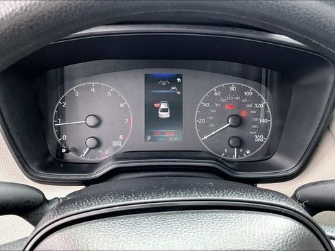 Used 2025 Toyota Corolla LE image 12