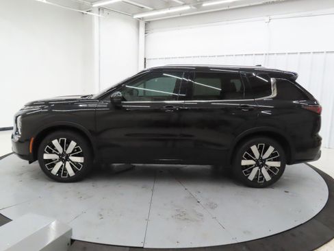 New 2026 Mitsubishi Outlander SEL image 6