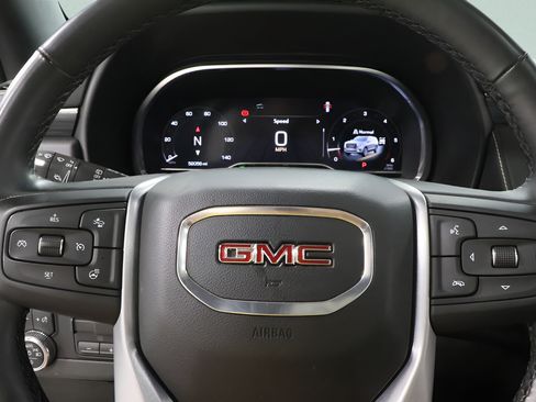 Used 2023 GMC Yukon XL SLT w/ SLT Premium Package AWD/4WD image 12