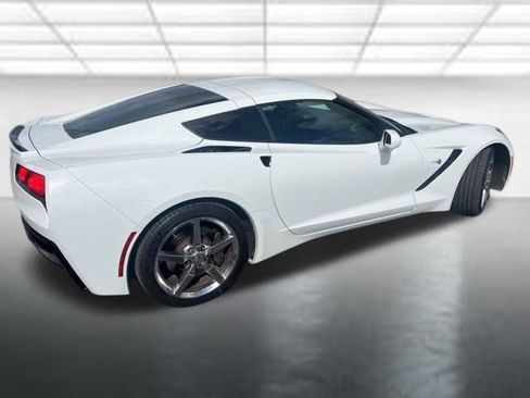 Used 2017 Chevrolet Corvette Stingray Coupe w/ 1LT image 4