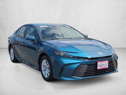 Used 2026 Toyota Camry LE FWD image 3