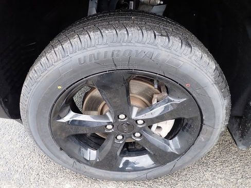 Used 2023 Jeep Grand Cherokee L Laredo image 11