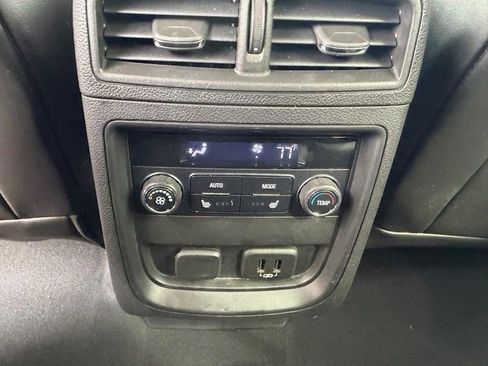 Used 2020 Buick Envision Essence image 9