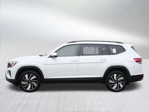 Certified 2026 Volkswagen Atlas SE AWD/4WD image 4