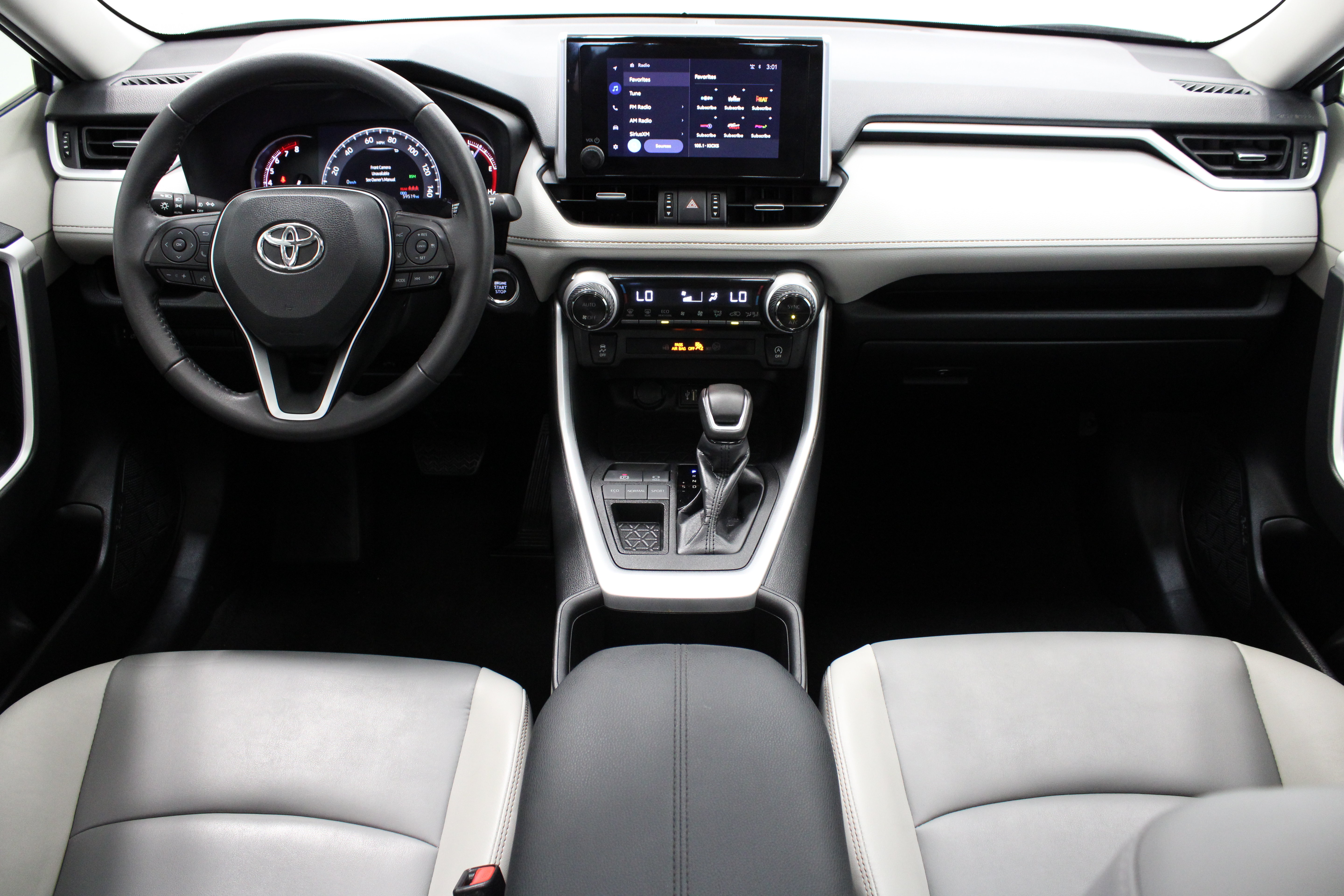 Used 2023 Toyota RAV4 XLE Premium FWD image 30