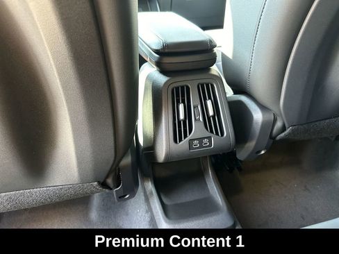 Used 2025 BMW X1 M35i w/ Premium Package image 32