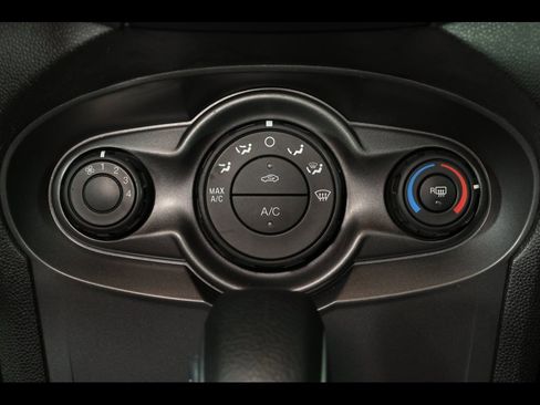 Used 2016 Ford Fiesta S image 9