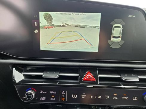 New 2026 Kia Niro FWD image 18
