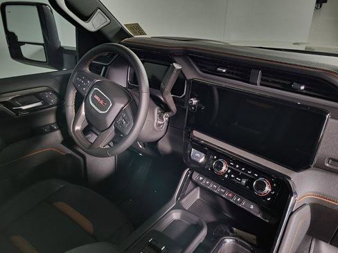 New 2026 GMC Sierra 2500 AT4 w/ AT4 Premium Plus Package image 18