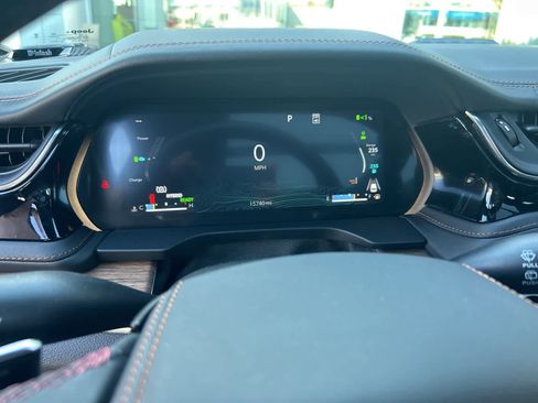 Used 2022 Jeep Grand Cherokee Summit w/ Advanced Protech Group IV image 38