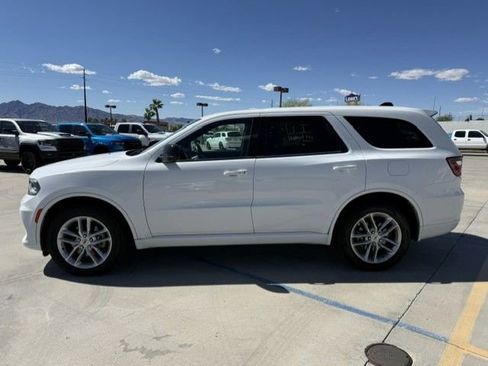 Used 2023 Dodge Durango GT image 2