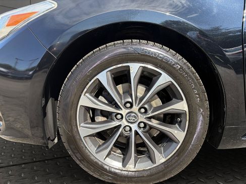 Used 2017 Toyota Avalon XLE Premium w/ All Weather Liner Package FWD image 22
