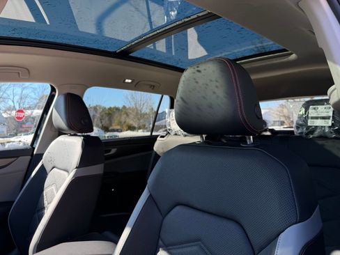 New 2026 Volkswagen Atlas Peak Edition image 25