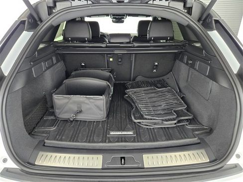 New 2026 Land Rover Range Rover Velar Dynamic SE image 16