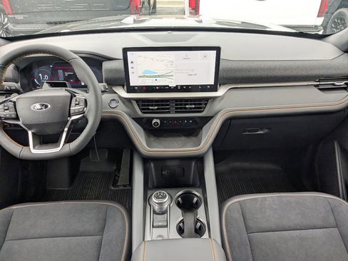 New 2026 Ford Explorer ST-Line w/ ST-Line Street Pack RWD image 16