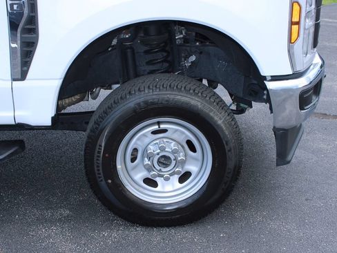 Used 2025 Ford F250 XL w/ XL Driver Assist Package AWD/4WD image 19