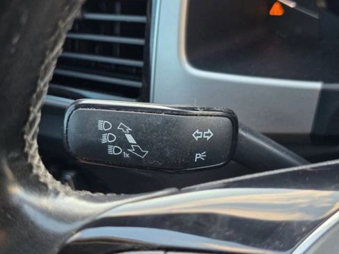 Used 2019 Volkswagen Atlas SEL R-Line image 32